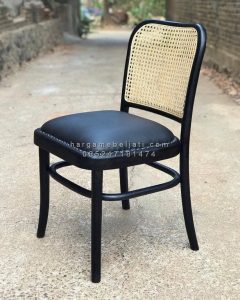 Kursi Cafe Minimalis Kayu Jati Dudukan Jok Oscar x Sandaran Rotan HMJ-KCF 15 - Image 3