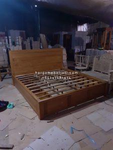 Dipan Ranjang Tempat Tidur Kayu Jati Minimalis 2 Laci HMJ-TTD 46 - Image 2