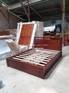 Dipan Ranjang Tempat Tidur Kayu Jati Minimalis 3 Laci HMJ-TTD 44 - Image 2