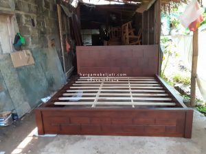 Dipan Ranjang Tempat Tidur Kayu Jati Minimalis Modern HMJ-TTD 42