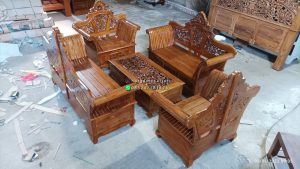 Set Kursi Tamu Klasik Ukir Madura Kayu Jati Finishing Natural HMJ-SKTMU 31 - Image 2